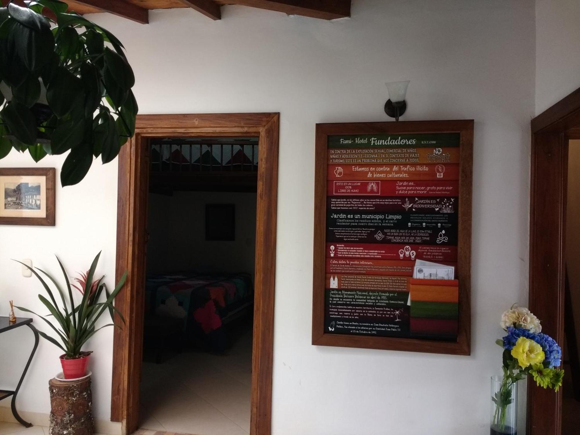 Hostal Famihotel Fundadores Хардин Экстерьер фото